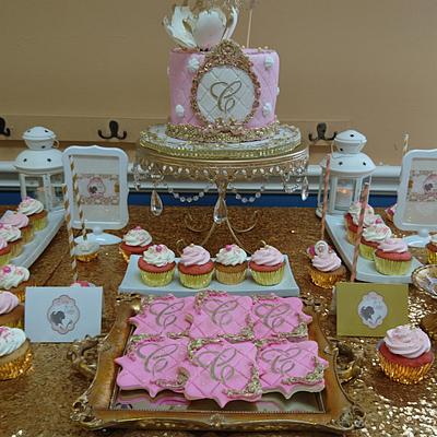 Sweet table Pink white & Gold  - Cake by DIVA OF CAKE 