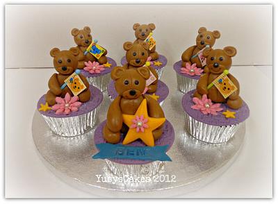 Teddy Bear Cupcakes for Tea Party - Cake by Yusy Sriwindawati