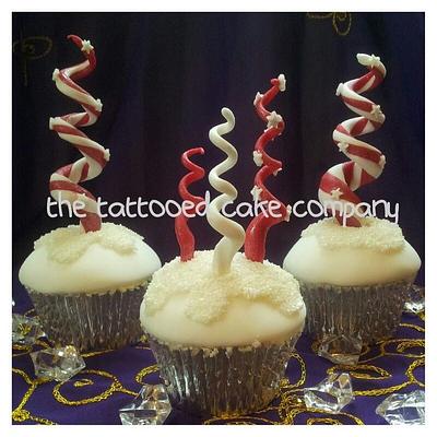 Candy cane christmas tree cupcakes - Cake by TattooedCake