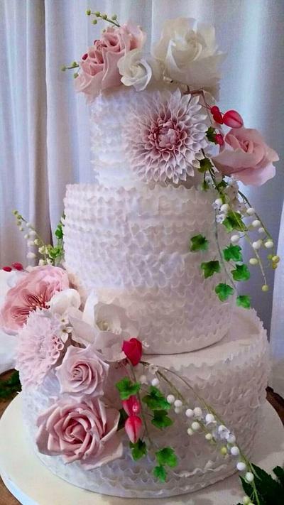 Woodland ruffle wedding cake - Cake by maud