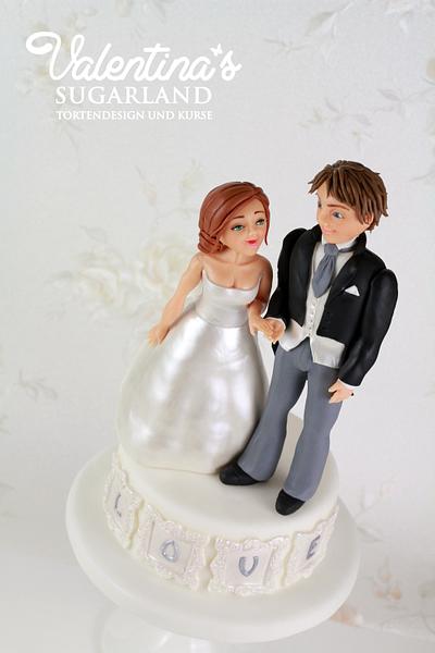 Bride and Groom Topper - Cake by Valentina's Sugarland