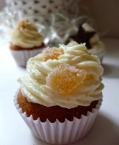 Gingerbread cupcakes with Lemon frosting - Cake by Nicoletta