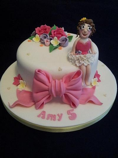 Young flower girl - Cake by Sam Belben