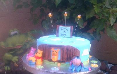 Winnie the Pooh and Friends - Cake by CupCake Garage
