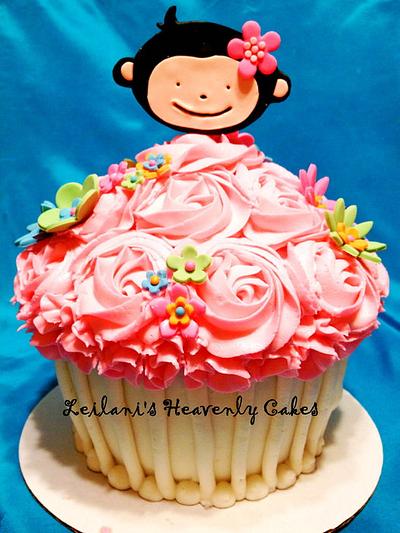 Monkey Smash Cupcake - Cake by Lani Paggioli