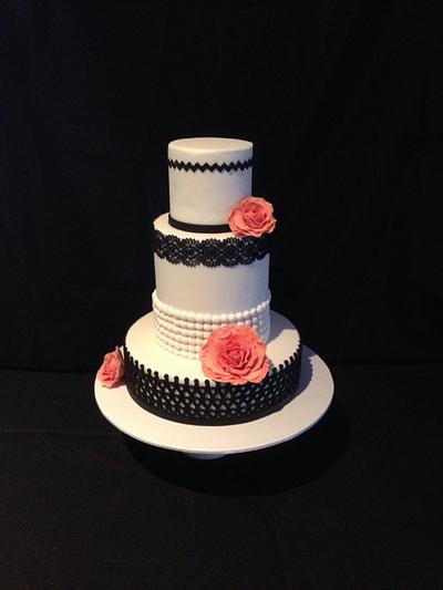 Black and white Art Deco - Cake by Rainie's Cakes
