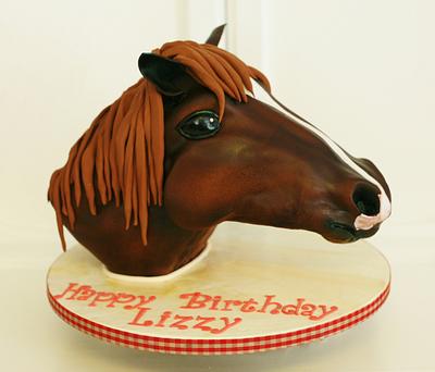 Horse's head bust - Cake by Kitti Lightfoot