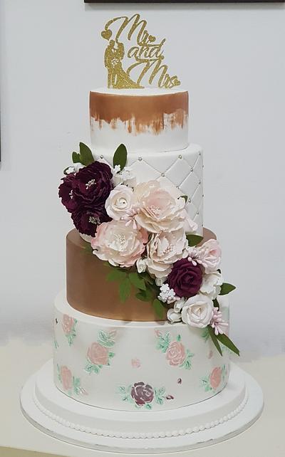 Golden wedding cake 2 - Cake by Corneluş 