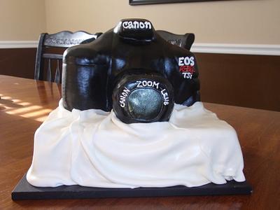 Canon Camera Cake - Cake by Dayna Robidoux