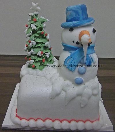 Mini Frostie the Snowman - Cake by debscakecreations