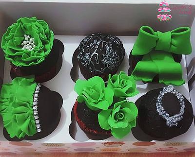 Luxury Style Cupcakes - Cake by Risha