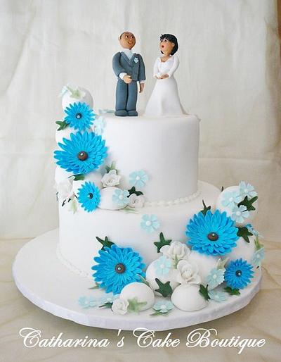 Blue and white wedding cake - Cake by Catharinascakes