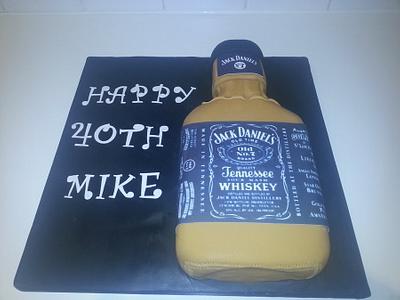 Jack Daniels bottle - Cake by nicki