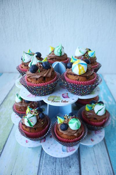 Cupcakes - Cake by Kmeci Cakes 