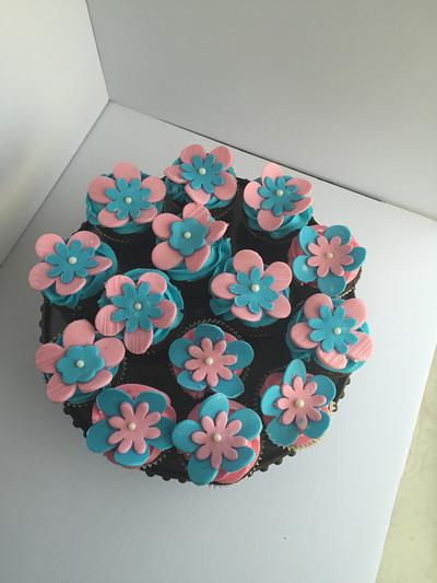 Gender reveal cupcakes - Cake by Cerobs