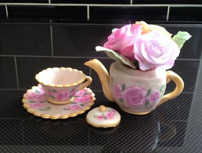 Tea set - Cake by Gwendoline Rose Bakes
