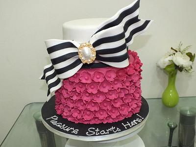 For a fashionista - Cake by Valory