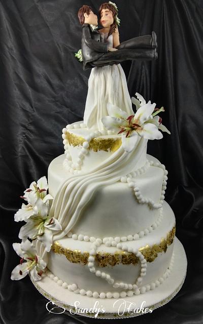 golden Elegance  - Cake by Sandy's Cakes - Torten mit Flair