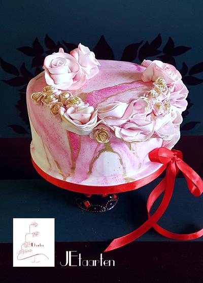 Pink marbled and roses birthday cake - Cake by Judith-JEtaarten