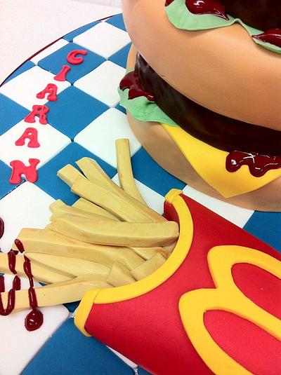 Big mac and fries - Cake by Louise Pain