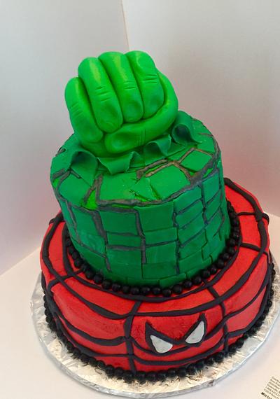 Hulk/Spider-Man cake  - Cake by Cerobs