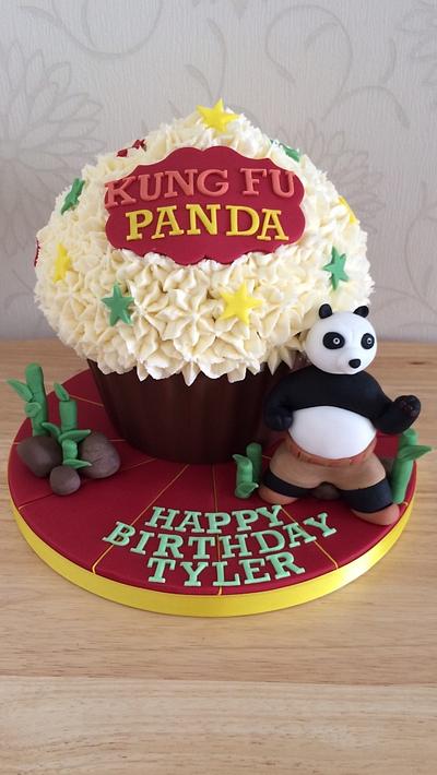 Kung Fu Panda Giant Cupcake - Cake by Sajocakes