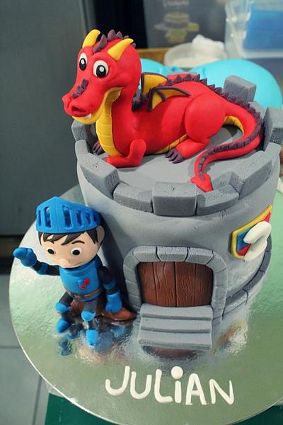 Mike the knight - Cake by CandiRosa