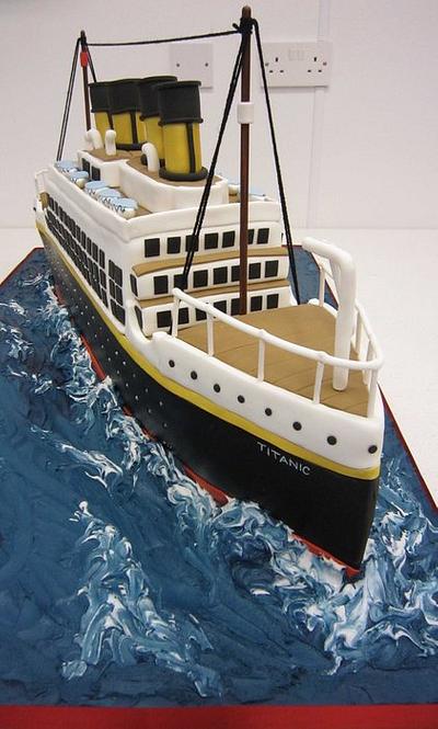 Titanic cake - Cake by Louise Pain