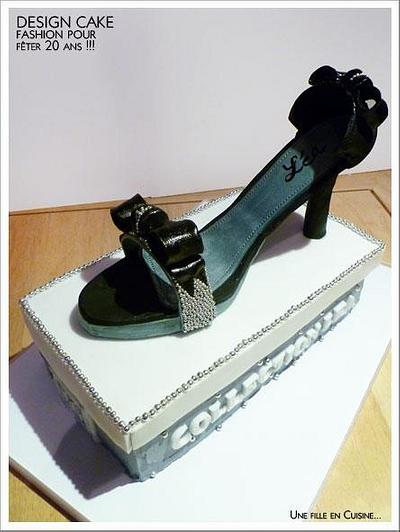 Hight Shoes Cake - Cake by Une Fille en Cuisine