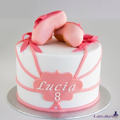 Ballet Shoes cake - Cake by Catcakes