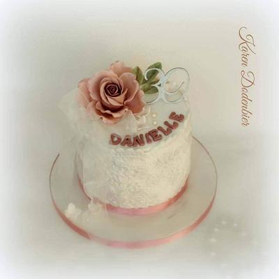 Small surprise cake - Cake by Karen Dodenbier