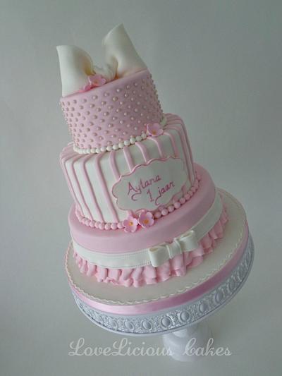 first birthday - Cake by loveliciouscakes