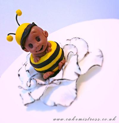 Baby bee baby shower - Cake by Nuria Moragrega - Cake Mistress