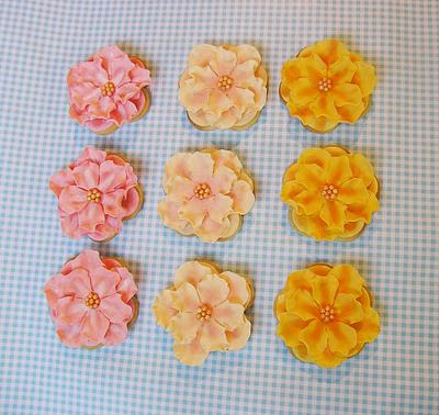 Open Rose Cookies - Cake by Tamzin Tracey