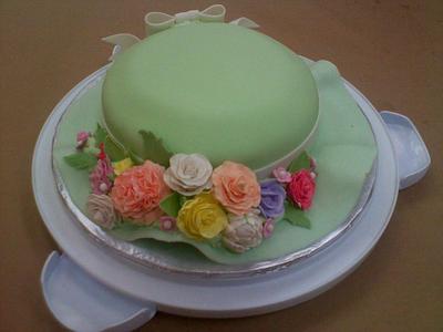 Spring Bonnet - Cake by Julie @jmdvCREATIVE