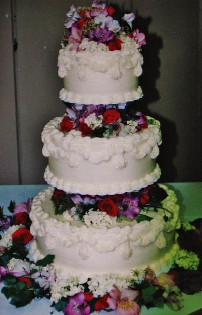 Buttercream garland fresh flower wedding cake - Cake by Nancys Fancys Cakes & Catering (Nancy Goolsby)