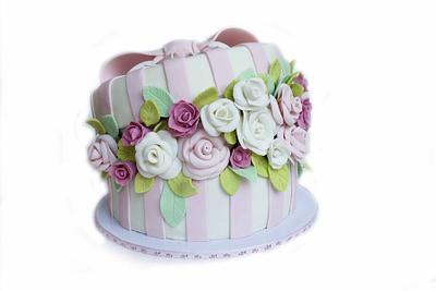 FLOWER BOX - Cake by cakes by alyanna
