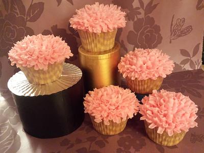 Buttercream flower cupcakes - Cake by Tasha's Custom Cakes