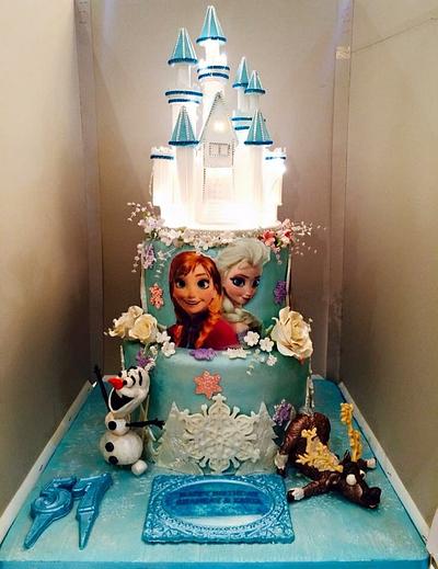 Frozen castle  - Cake by Tiers of joy 