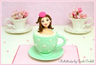 Mademoiselle Macaron - Cake by Cecile Crabot