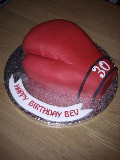 boxing glove - Cake by oatescakes