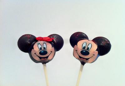 Mickey Mouse Cake Pops - Cake by Maria