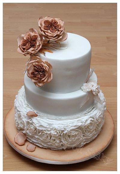 Wedding cake with cabbage rose - Cake by cakebysaska