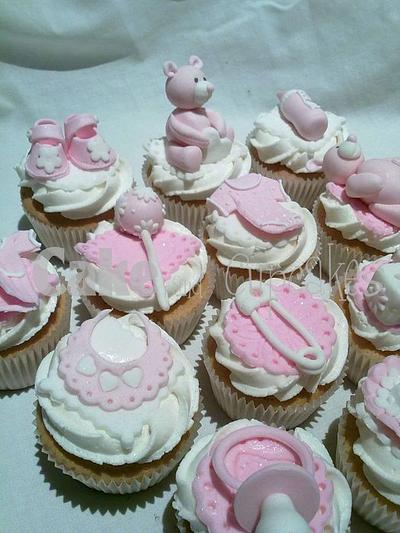 Baby shower cupcakes - Cake by HannelieMills