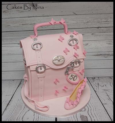The pink satchel  - Cake by Cakes by Nina Camberley