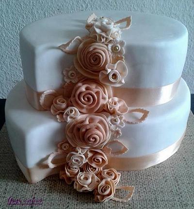 ribbon roses - Cake by GigiZe