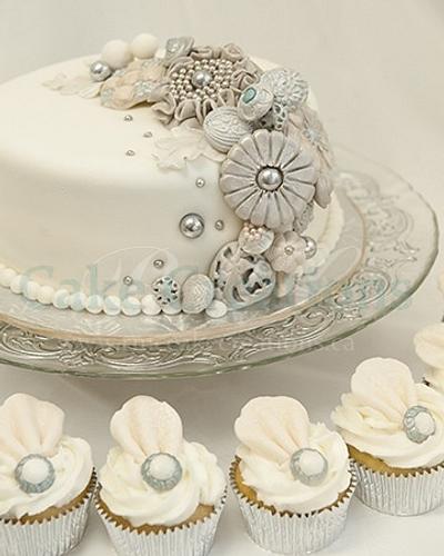 Vintage Brooch Wedding Cake & Cupcakes - Cake by RMCCakeCreations