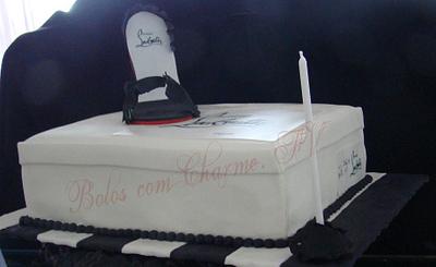 stiletto and shoe box - Cake by canela