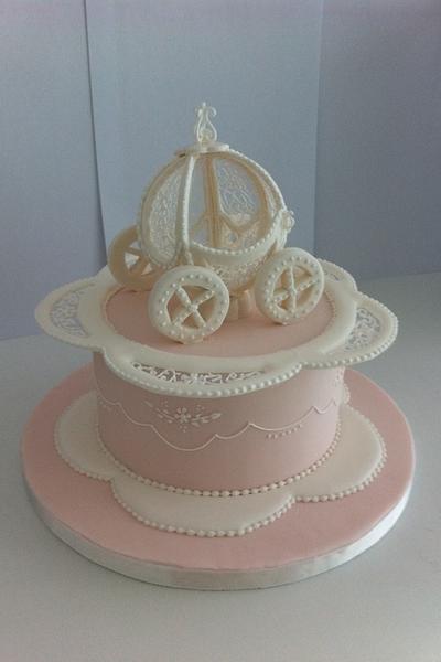 Lace pumpkin carriage cake - Cake by R.W. Cakes