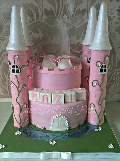 Castle christening cake  - Cake by yvonne